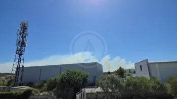 Incendie à Rochefort-du-Gard - Gard - 4 juillet 2026 - Feux de forêts et d'espaces naturels