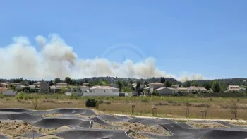 Incendie à Rochefort-du-Gard - Gard - 4 juillet 2026 - Feux de forêts et d'espaces naturels